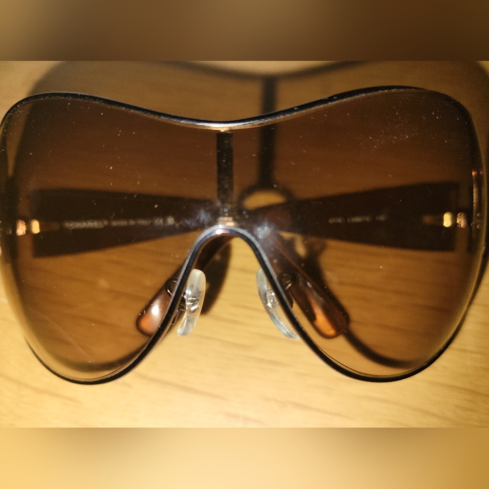 CHANEL Sunglasses with Case, Box, and Shopping Bag - Picture 3 of 9